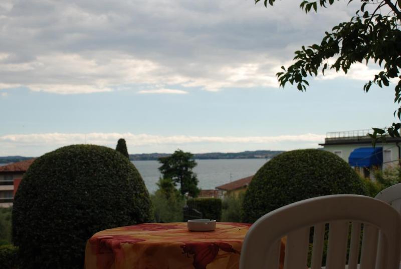 Hotel Desiree - Garda Lake Collection ซีร์มิโอเน ภายนอก รูปภาพ
