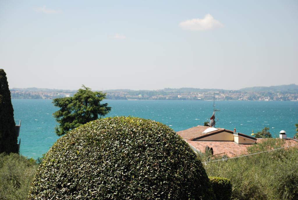 Hotel Desiree - Garda Lake Collection ซีร์มิโอเน ภายนอก รูปภาพ